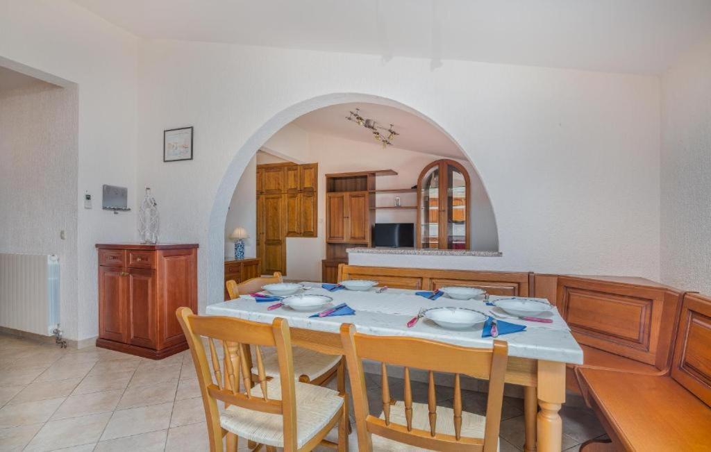 B&B Dujmovic Malinska Oda fotoğraf