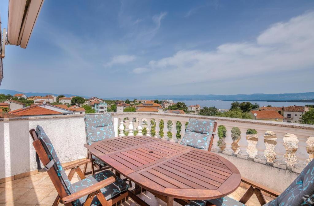 B&B Dujmovic Malinska Oda fotoğraf