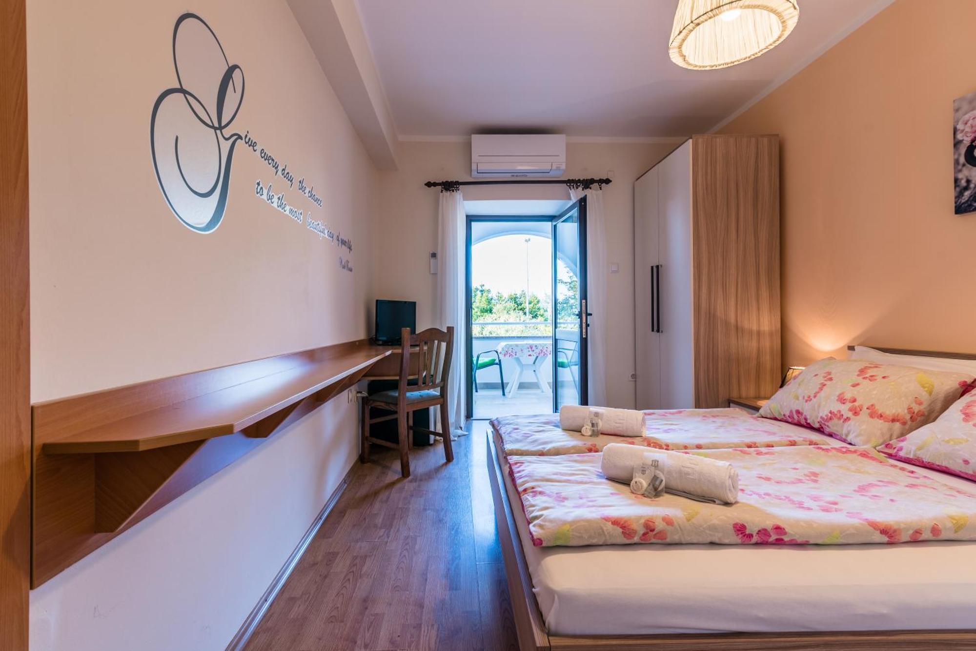 B&B Dujmovic Malinska Oda fotoğraf