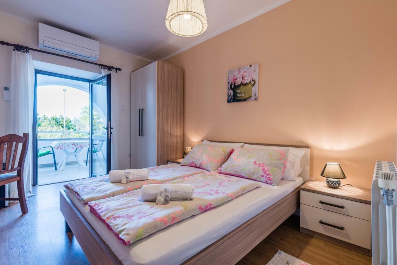 B&B Dujmovic Malinska Dış mekan fotoğraf